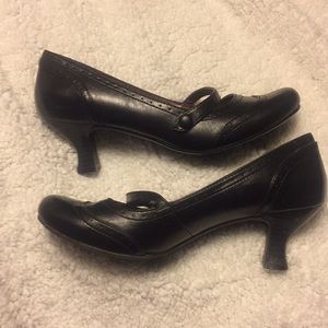 Mudd heels black
